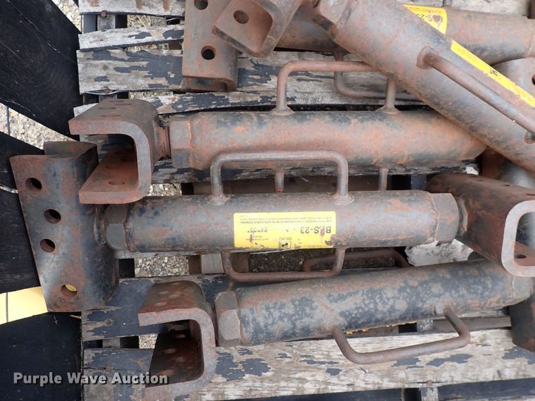 image for item HR9766 (35) trench shoring screw jacks