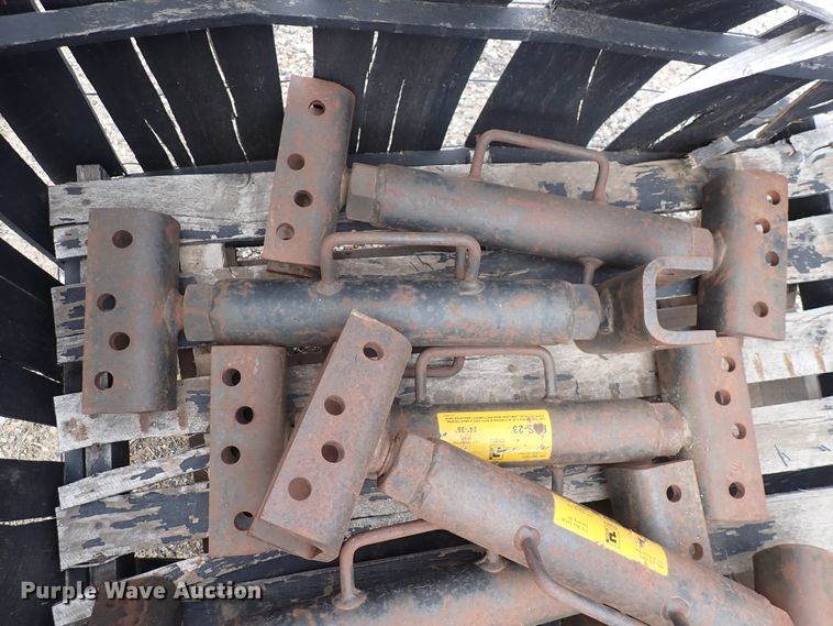 image for item HR9766 (35) trench shoring screw jacks
