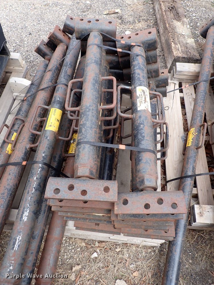 image for item HR9766 (35) trench shoring screw jacks