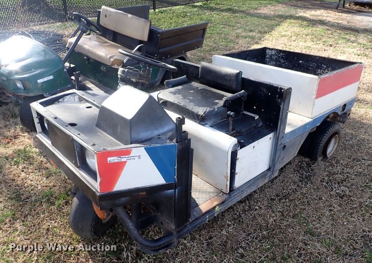 image for item HR9768 1986 Cushman  utility vehicle