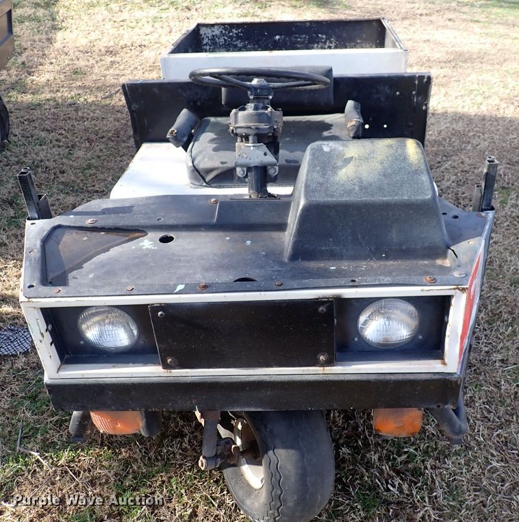 image for item HR9768 1986 Cushman  utility vehicle