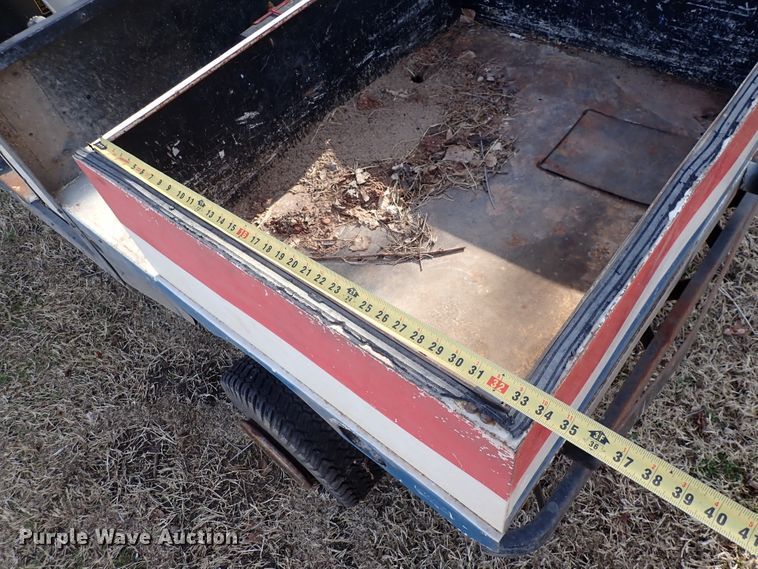 image for item HR9768 1986 Cushman  utility vehicle