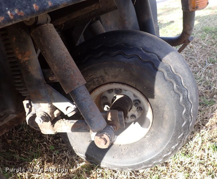 image for item HR9768 1986 Cushman  utility vehicle