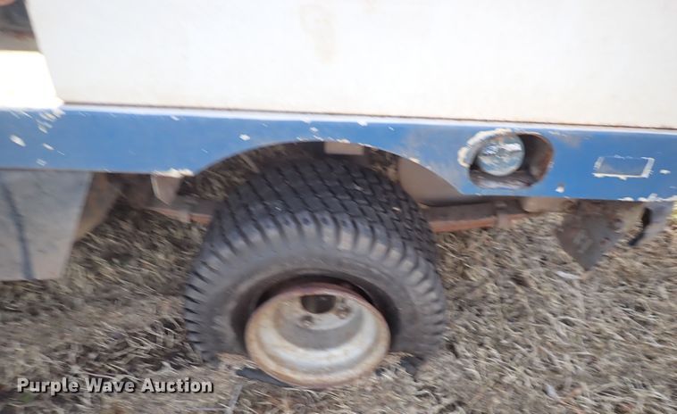 image for item HR9768 1986 Cushman  utility vehicle