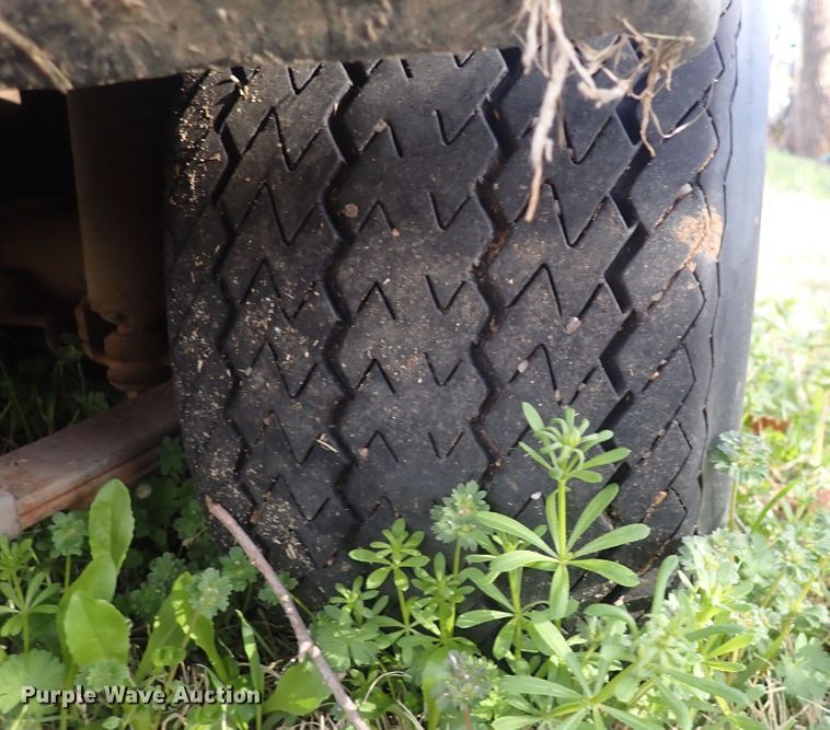 image for item HR9769 EZ GO Workhorse 1200LX  utility vehicle