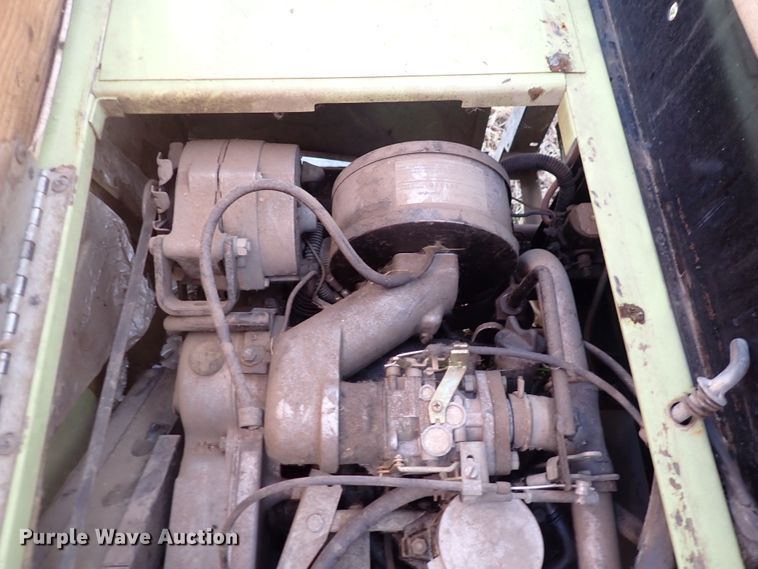 image for item HR9770 1987 Cushman  utility vehicle