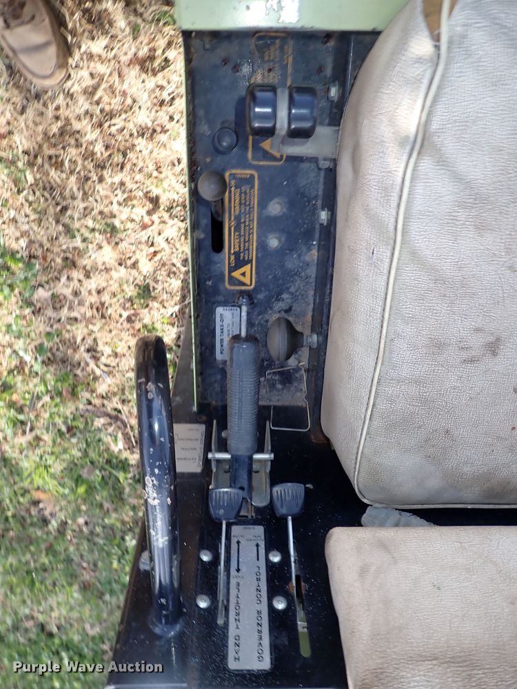 image for item HR9770 1987 Cushman  utility vehicle