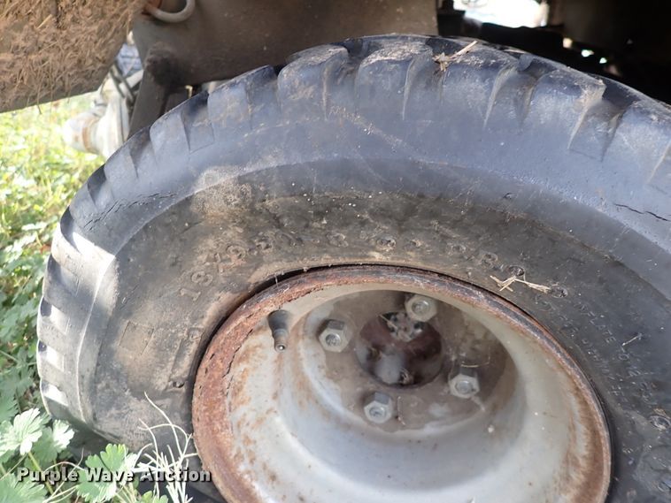 image for item HR9770 1987 Cushman  utility vehicle