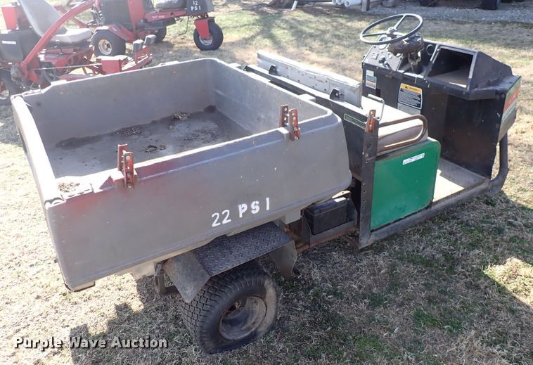 image for item HR9773 1994 Cushman Jr. Turf Truckster  utility vehicle