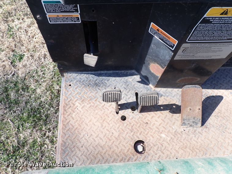 image for item HR9773 1994 Cushman Jr. Turf Truckster  utility vehicle