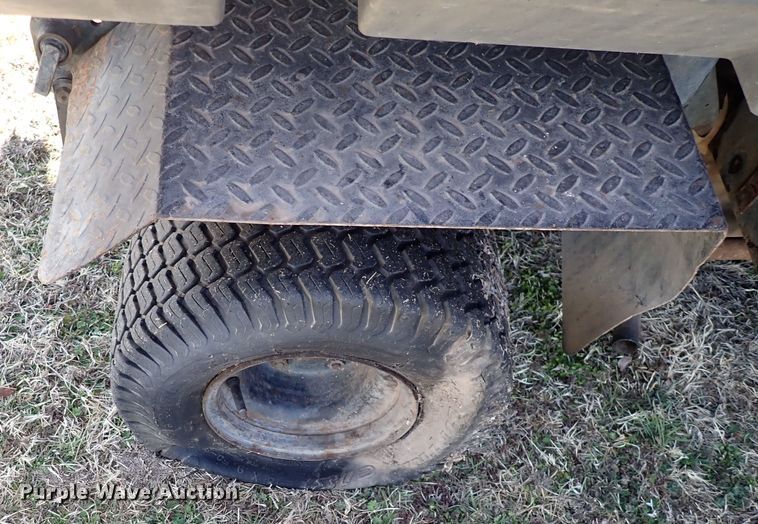 image for item HR9773 1994 Cushman Jr. Turf Truckster  utility vehicle