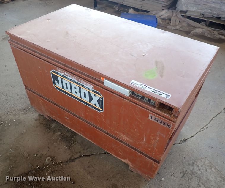 Joebox tool box in Wichita, KS Item HR9790 sold Purple Wave