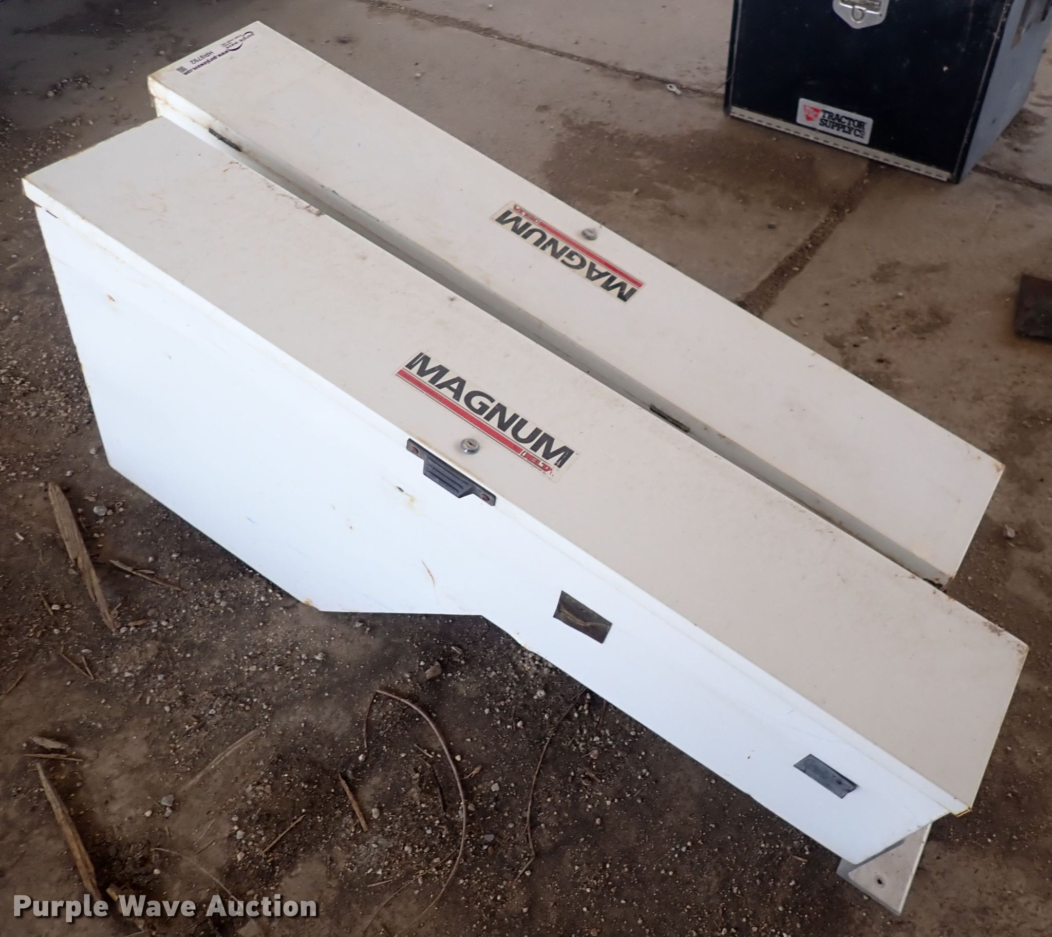 (4) tool boxes in Wichita, KS Item HR9792 sold Purple Wave