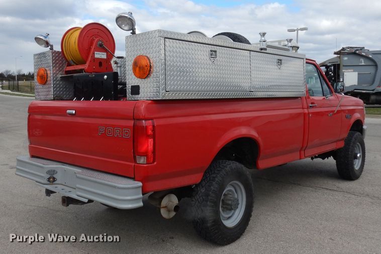 image for item DH8959 1996 Ford F350 XL  brush fire truck