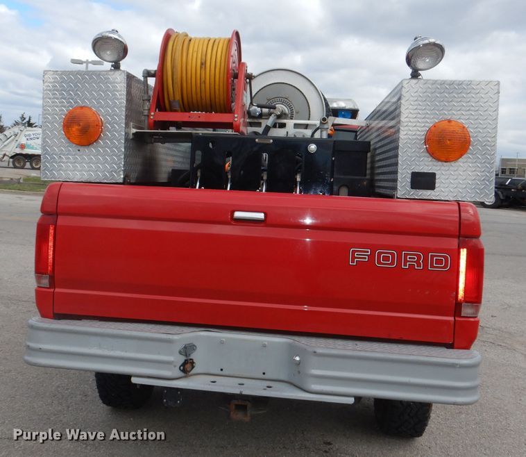 image for item DH8959 1996 Ford F350 XL  brush fire truck