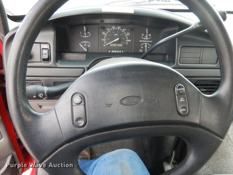 image for item DH8959 1996 Ford F350 XL  brush fire truck