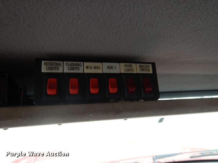 image for item DH8959 1996 Ford F350 XL  brush fire truck