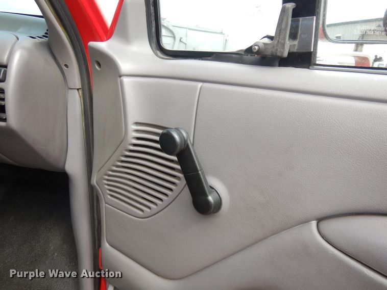 image for item DH8959 1996 Ford F350 XL  brush fire truck