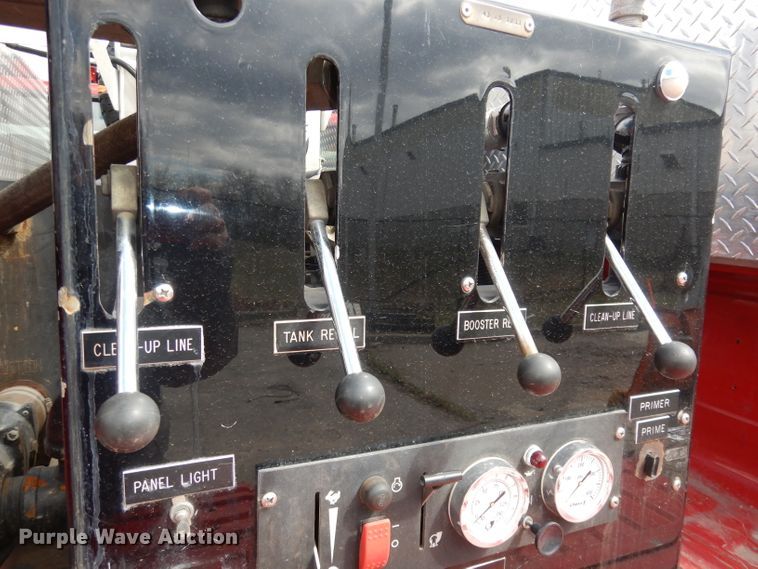 image for item DH8959 1996 Ford F350 XL  brush fire truck