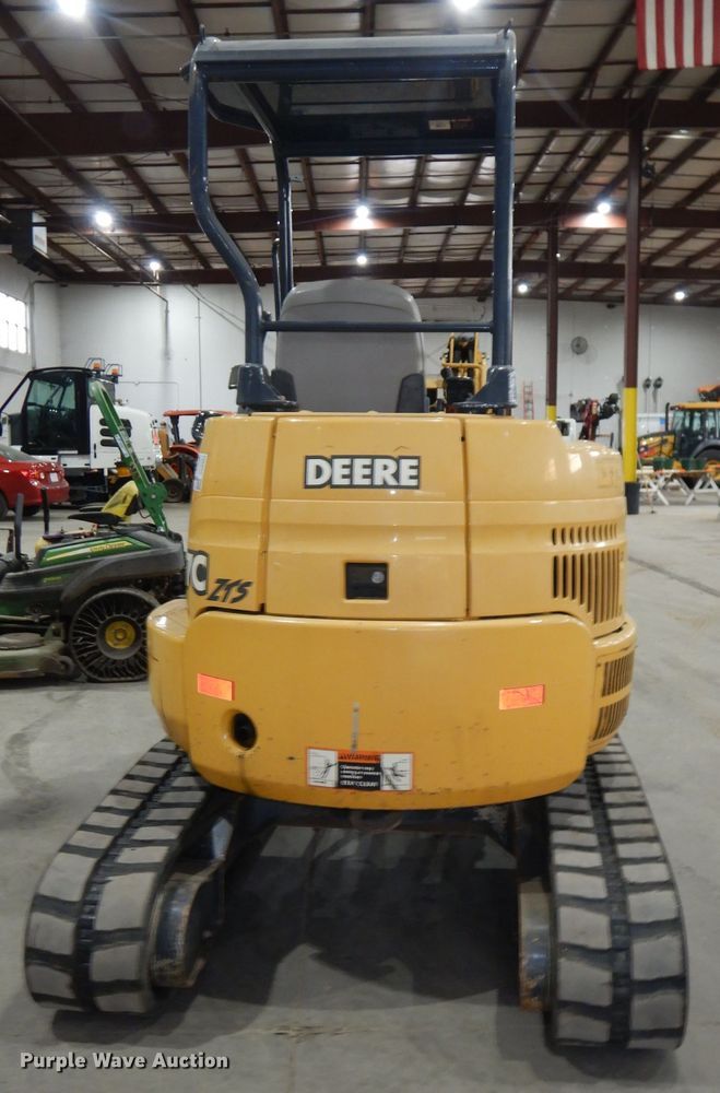 image for item DH8994 2004 John Deere 27C  mini excavator