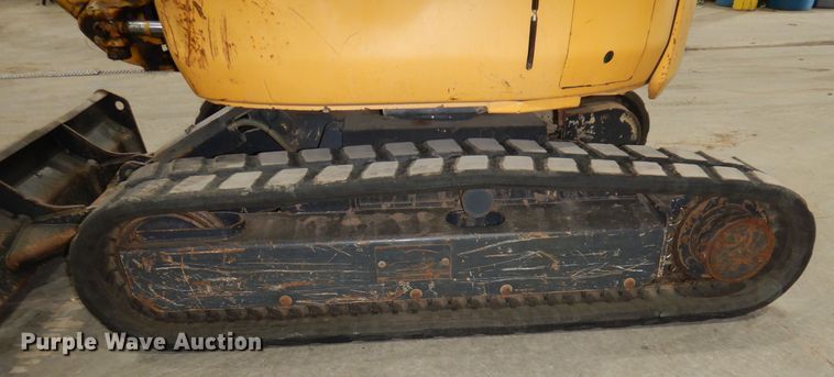 image for item DH8994 2004 John Deere 27C  mini excavator