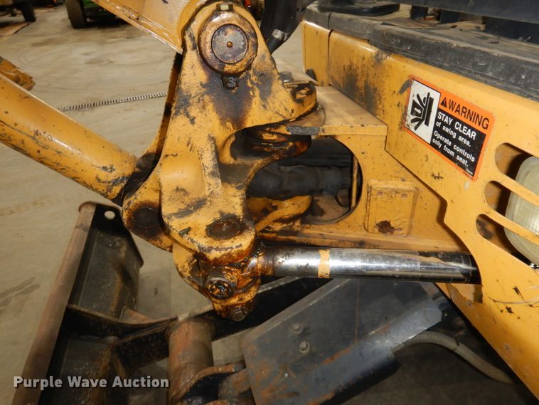 image for item DH8994 2004 John Deere 27C  mini excavator