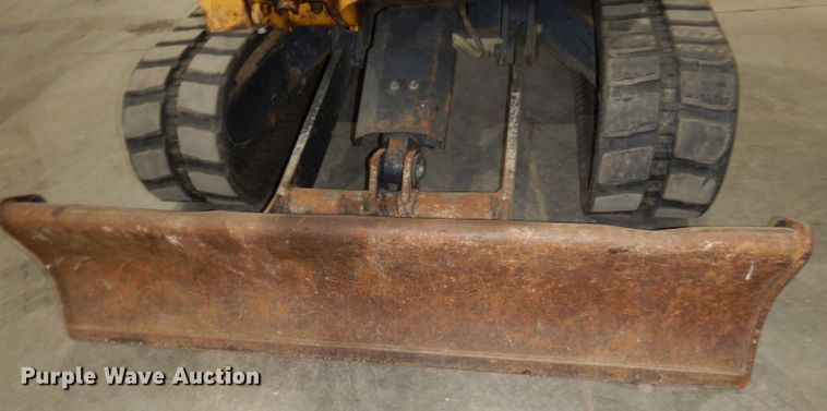 image for item DH8994 2004 John Deere 27C  mini excavator