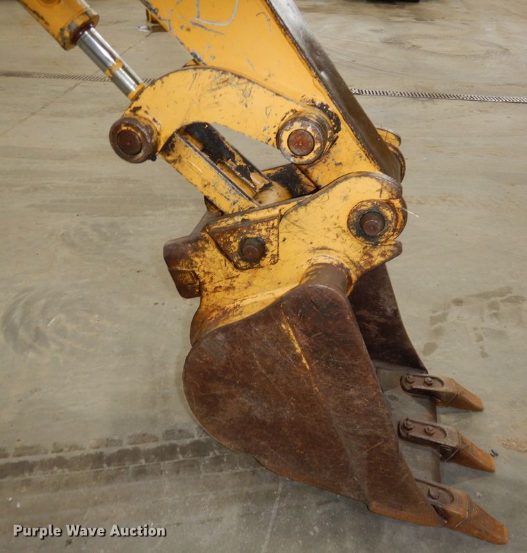 image for item DH8994 2004 John Deere 27C  mini excavator