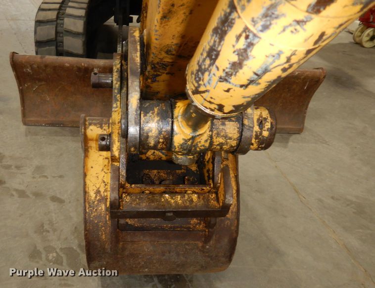 image for item DH8994 2004 John Deere 27C  mini excavator