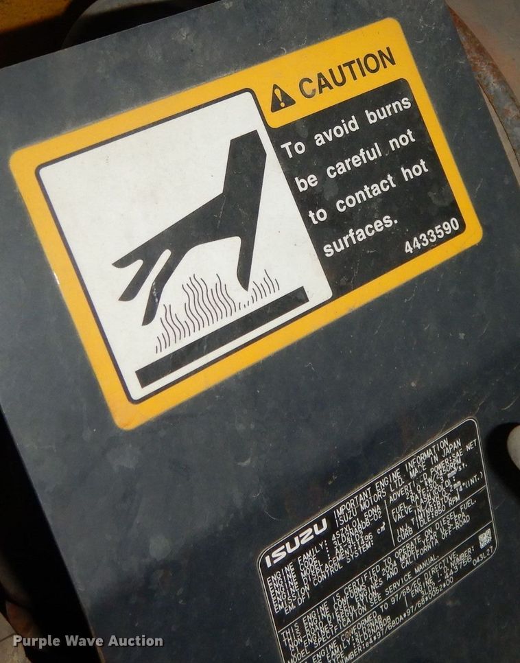 image for item DH8994 2004 John Deere 27C  mini excavator