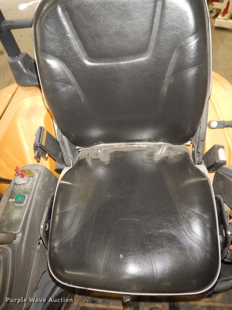 image for item DH8994 2004 John Deere 27C  mini excavator