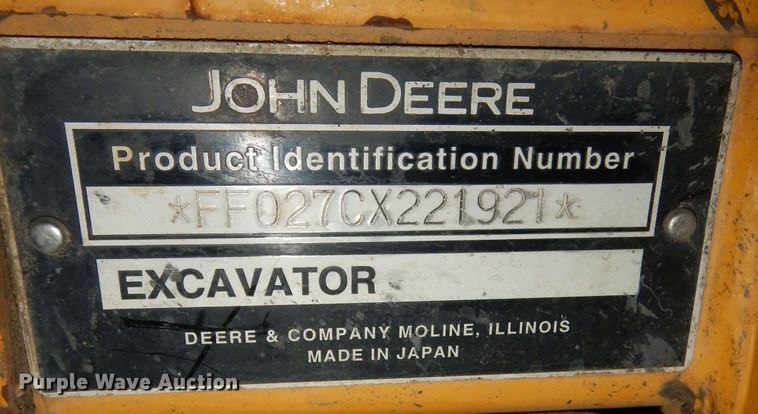 image for item DH8994 2004 John Deere 27C  mini excavator