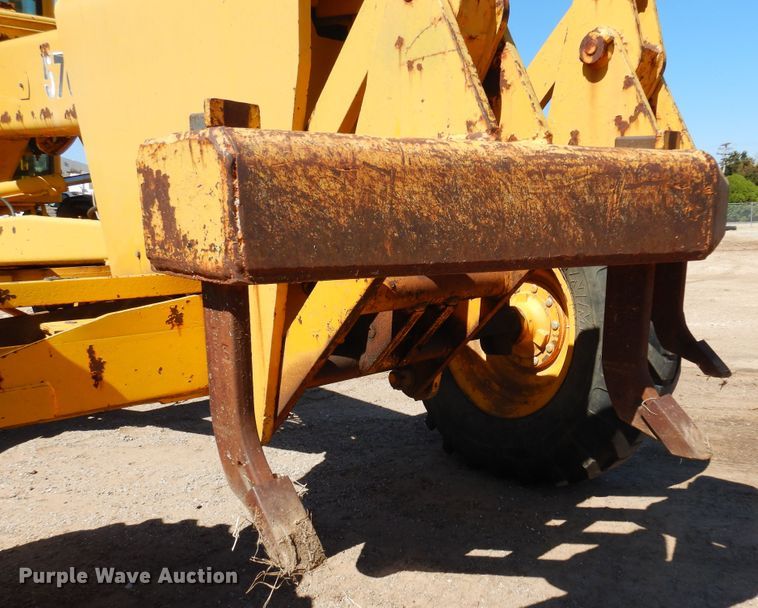 image for item DK4447 John Deere 570A  motor grader