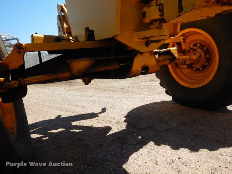 image for item DK4447 John Deere 570A  motor grader