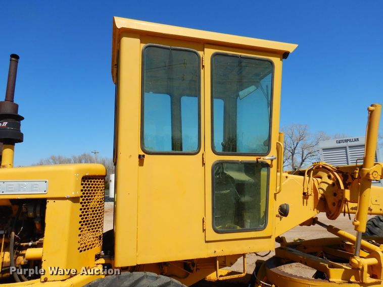 image for item DK4447 John Deere 570A  motor grader