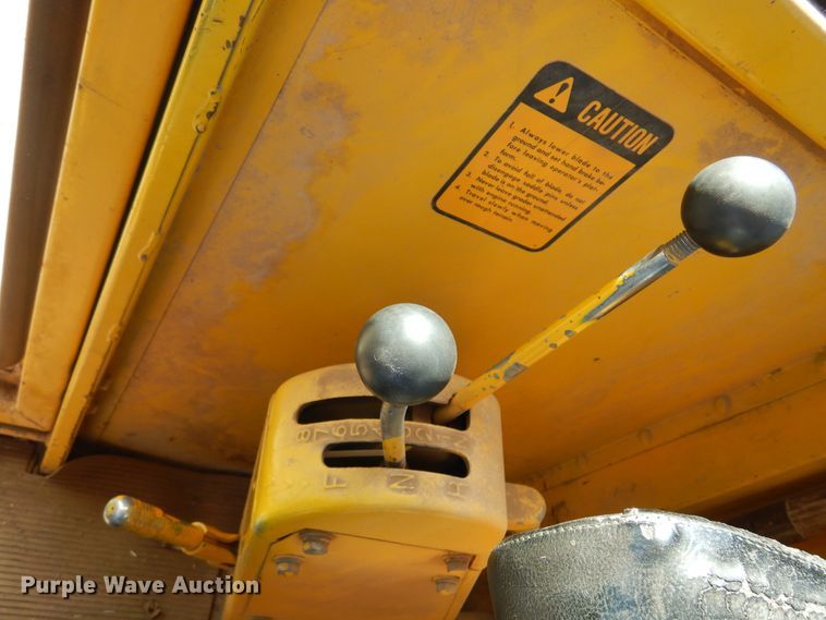 image for item DK4447 John Deere 570A  motor grader