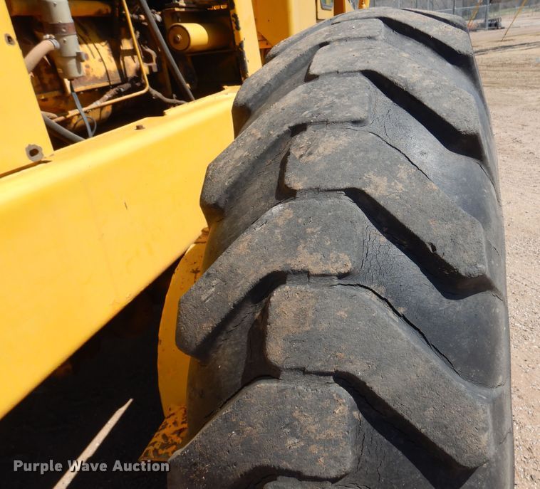 image for item DK4447 John Deere 570A  motor grader