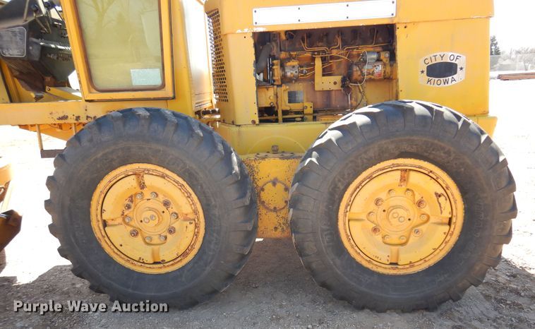 image for item DK4447 John Deere 570A  motor grader