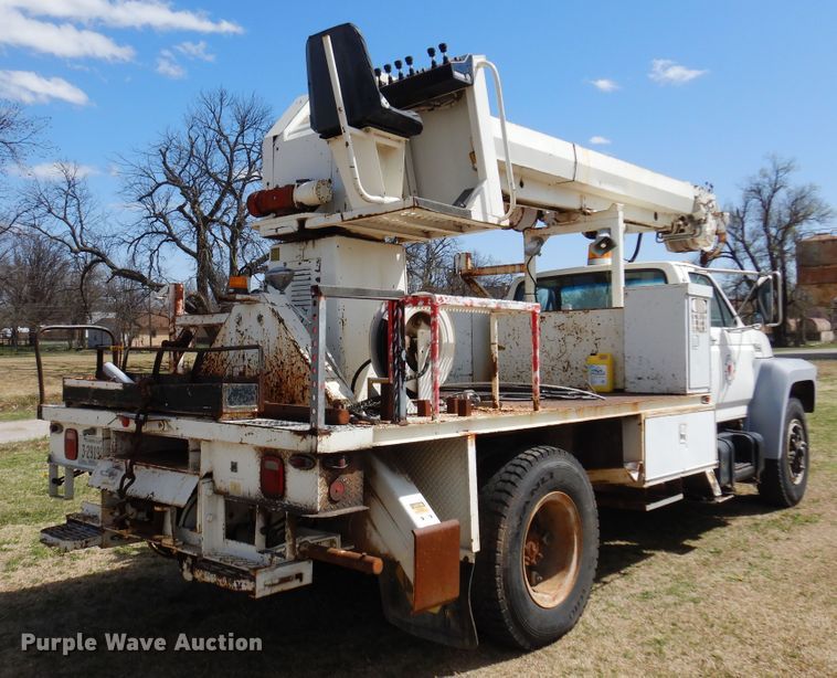 image for item DK4469 1991 Ford F800  digger derrick truck