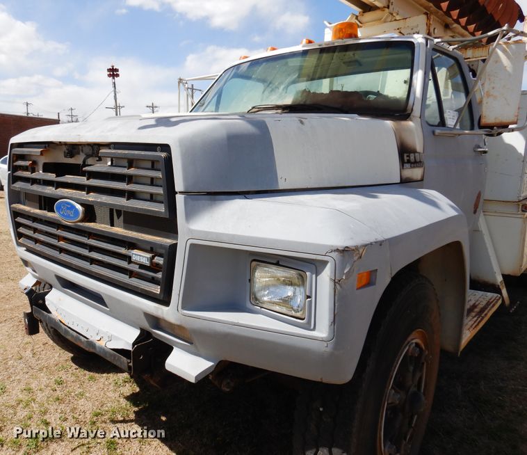 image for item DK4469 1991 Ford F800  digger derrick truck