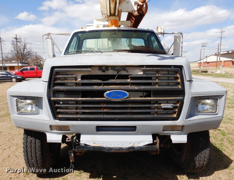 image for item DK4469 1991 Ford F800  digger derrick truck
