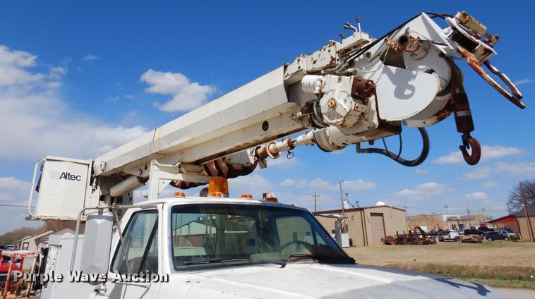 image for item DK4469 1991 Ford F800  digger derrick truck