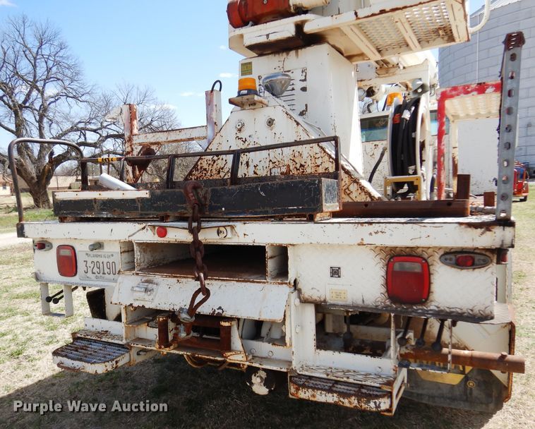 image for item DK4469 1991 Ford F800  digger derrick truck