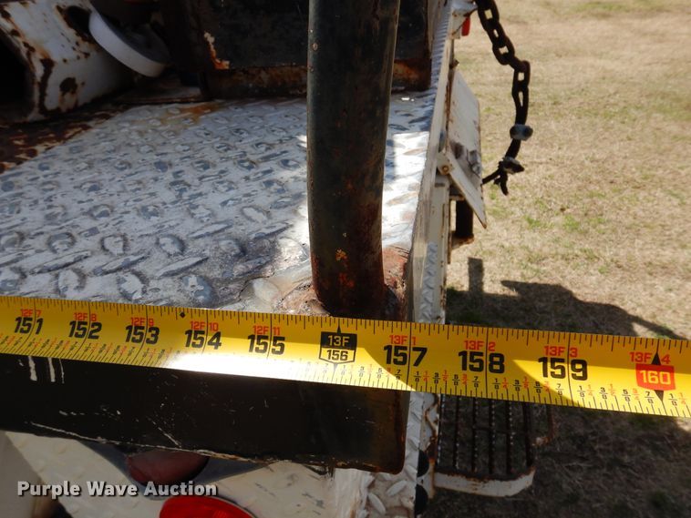 image for item DK4469 1991 Ford F800  digger derrick truck