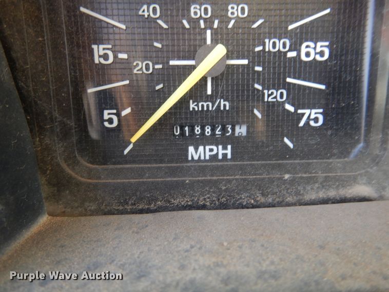 image for item DK4469 1991 Ford F800  digger derrick truck