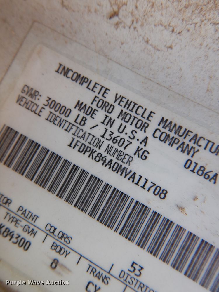 image for item DK4469 1991 Ford F800  digger derrick truck