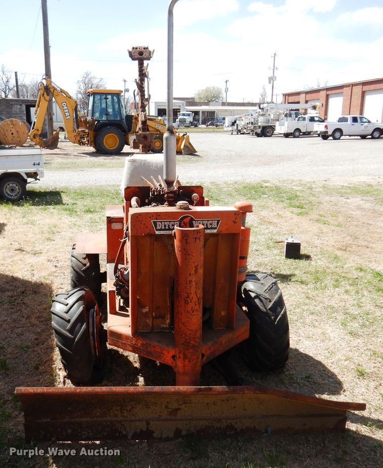 image for item DK4475 Ditch Witch V30  trencher