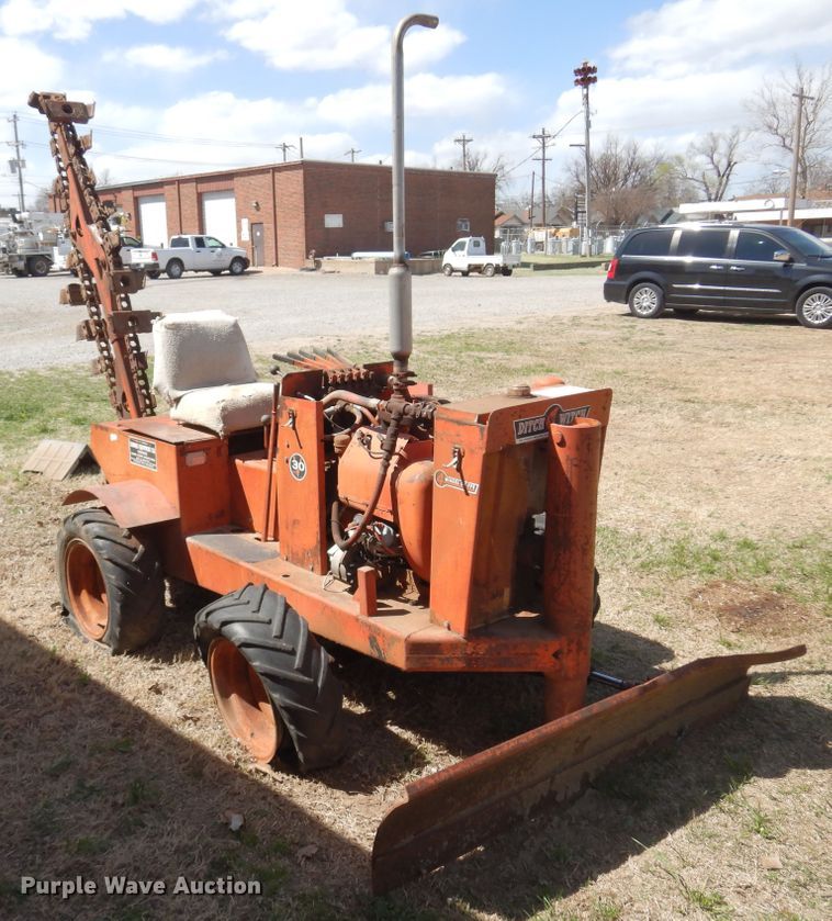 image for item DK4475 Ditch Witch V30  trencher