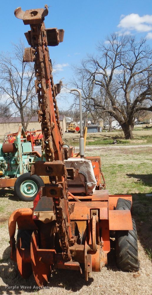 image for item DK4475 Ditch Witch V30  trencher