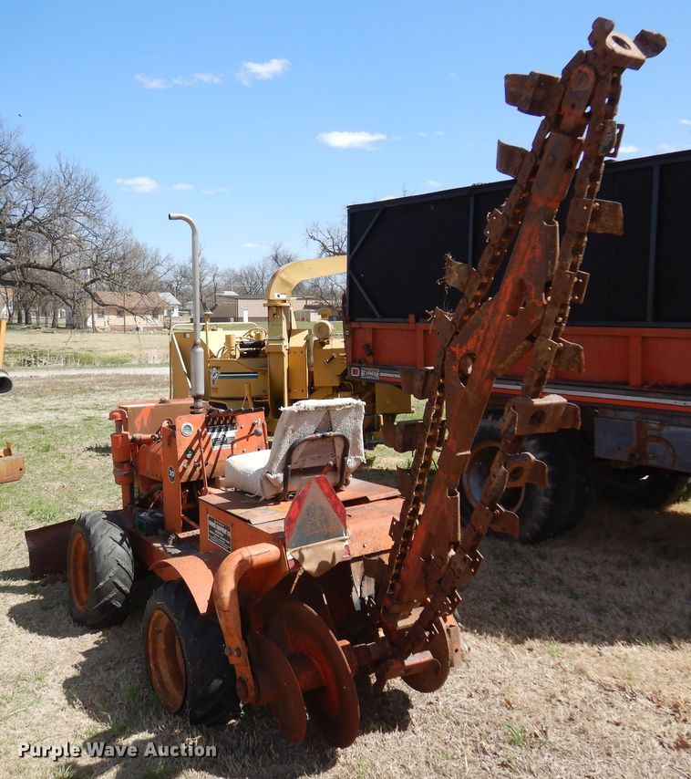 image for item DK4475 Ditch Witch V30  trencher